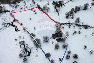 Teren 826mp in CAVNIC zona Pietrele Soimului cu o priveliste minunata. - 1