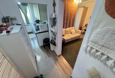 Apartament 2 camere complet renovat | Zona Liceul Traian | Etaj 1 - 9