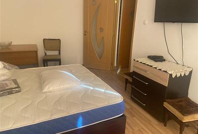 Garsoniera , zona B-dul Independentei , et 2 , 32 mp , decomandata , mobilata si - 6