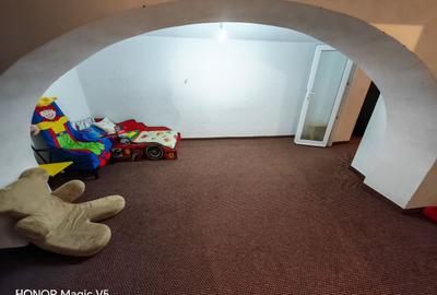 Casă cu destinație multiplă _ curte generoasă- Bălcescu - 13