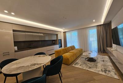 Apartament cu 3 camere semidecomandat, mobilat în Pipera