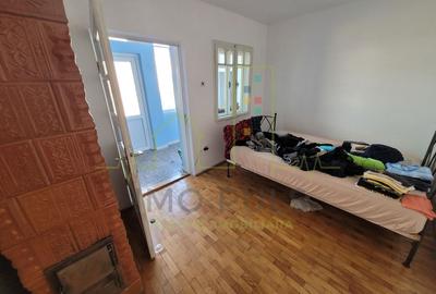 Zona Dambovita. 2 Case. Teren 933 mp. - 18