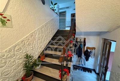 Casa de vanzare in Sibiu -  4 camere, balcon si curte - mobilata - 4