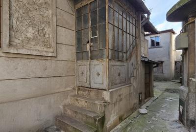 Investiție imobiliară – Teren 200 mp + 2 clădiri – aproape de Piața Unirii - 1