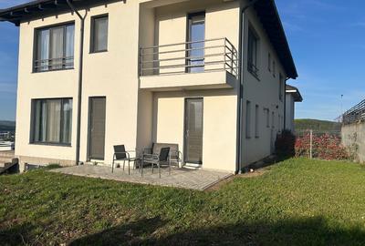 Duplex zona Vivo | 3 dormitoare, garaj 2 mașini | Proprietar - 1