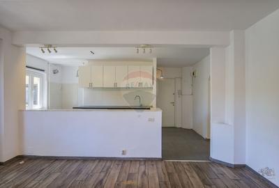Apartament cu 3 camere de vânzare în zona Lacul Tei - 8