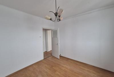 METROU 1 MAI apartament 2 camere FARA RISC SEISMIC - se accepta credit - 4