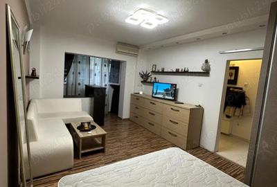 Garsonieră decomandată, mobilată în Vitan