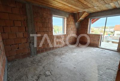 Casa intabulata 5 camere 3 bai - pivnita - terasa - COMISION 0 - 3