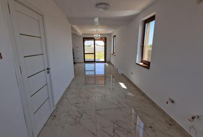 De vanzare 1/2 Duplex Sacalaz - 5