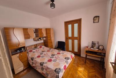 Buzau Casa langa liceul Hasdeu, langa pe str. Plevnei - 9