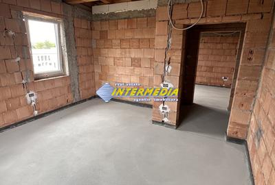 CASA NOUA I DE VANZARE I 120 MP I CETATE I SEMIFINISATA I 4 CAMERE I - 9