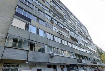 Apartament cu 3 camere decomandat în Drumul Taberei