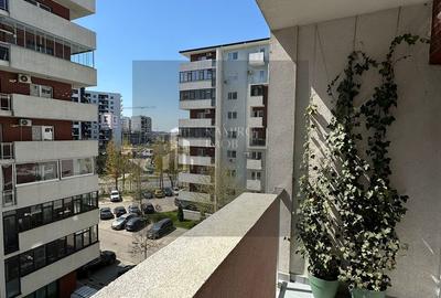 Apartament cu 3 camere decomandat în Metalurgiei
