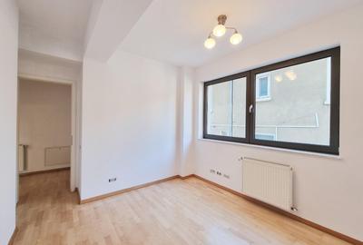 Capitale, imobil  2014, apartament stil duplex, scara interioara, curte proprie - 10
