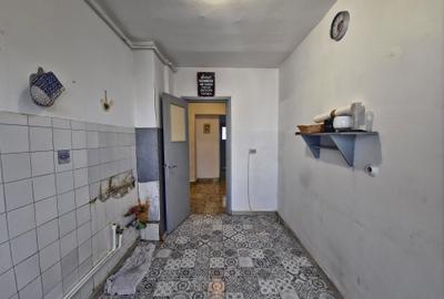 Ultracentral Tomis Mall 3 camere decomandat etaj 3/7 - 25