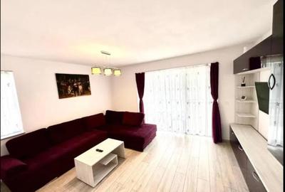 Apartament cu 3 camere decomandat, mobilat în Tractorul