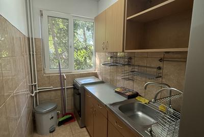 Apartament cu 3 camere, etaj 1, semidecomandat - Dacia - 4