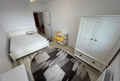 Apartament cu 3 camere semidecomandat, mobilat în Zorilor