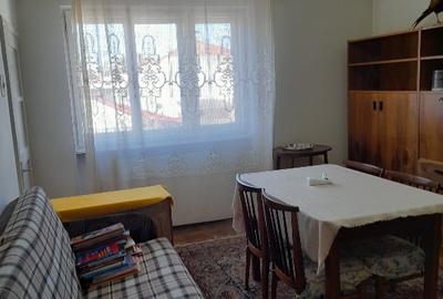 Casa cu etaj, 4 camere, central, acces in curte cu masina - 7