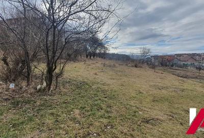 Vand teren intravilan situat pe strada Prelungirea Sacel cu o suprafata de 657mp