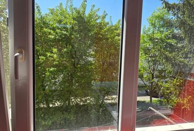 Micro  3 Târgoviște,  vânzare apartament 3camere, Etaj 1 - 12