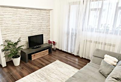 Apartament cu 2 camere decomandat, etajul 5, Micro 20, renovat! - 1