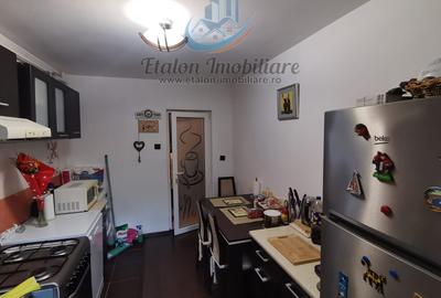 Apartament P+1, 4 camere, 2 bai, 3 balcoane, Zona Centrala Piatra Neamt - 1