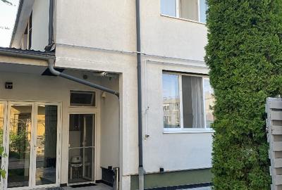 Duplex cu 4 camere în Central