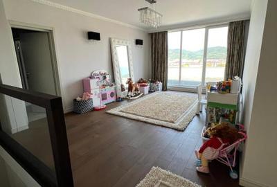 Penthouse de lux cu 6 camere, 3 locuri de parcare, zona Europa - 5