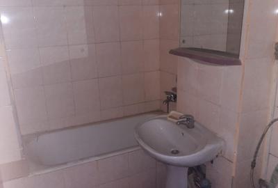 Apartament cu 2 camere decomandat, etajul 2/10, zona Alexandru cel Bun - 7