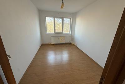 Apartament 3 camere semidecomandat, 2 balcoane, Bld Alexandru Obregia - 10