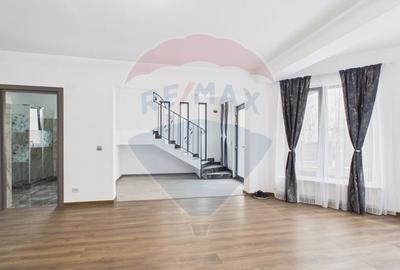 Casă / Vilă cu 5 camere de vânzare - 7