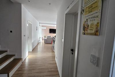 Casă duplex cu arhitectură modernă – 159 mp utili + 50 mp terase, 2 fronturi - 18