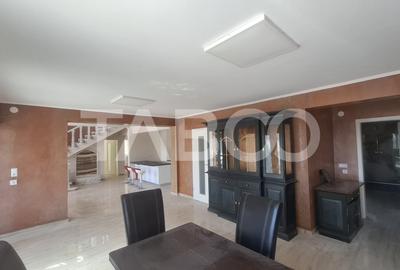 Casa de vanzare 405 mp utili 2 garaje 250 mp terase Slimnic Sibiu - 3