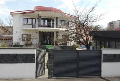 Vila spectaculoasa cu piscina, terasa incalzita si adapost ALA - 1