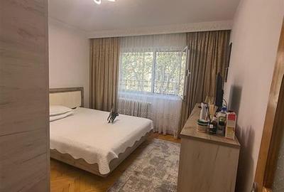 Apartament cu 3 camere decomandat, 2 bai, etajul 2 - Cug - Aleea Tudor Neculai - 3