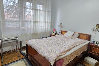 Apartament de vânzare – Piața Abator, etaj 1, decomandat - 12