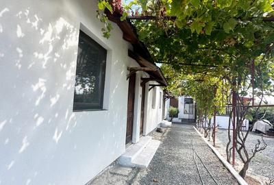 Casă cu 4 camere în Corbu