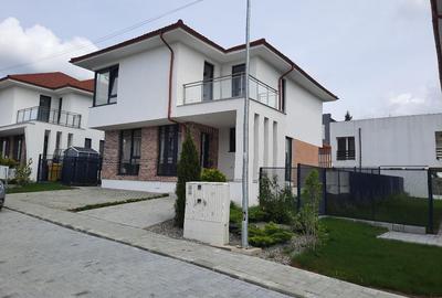 FARA COMISION in COMPLEX REZIDENTIAL in Mogosoaia case cu 5 camere 3 bai P+1+pod - 2