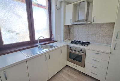 Unirii - spatiu comercial, suprafata 70 mp, etaj 1/2 - 8