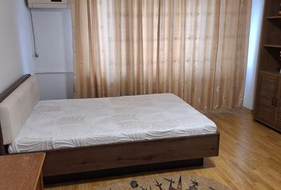 Garsonieră decomandată în 1 Mai