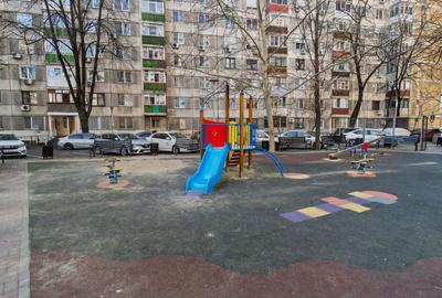 Apartament cu 3 camere, mobilat în Moinești