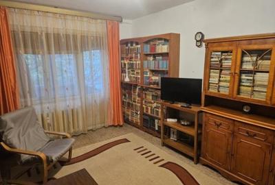 Basarabia - Garsoniera decomandata ,ideal investitie, bloc mixt - 1