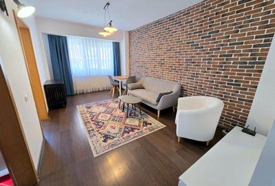 Apartament cu 2 camere semidecomandat, mobilat în Mănăștur