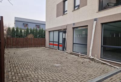 Spaciu comercial parter , bloc nou , 440 mp +Terasa si Locuri Parcare . - 9