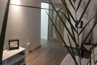 Năvodari-Zona Sud-garsoniera decomandată, S-24mp,parter,gaze la ușa. - 1