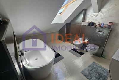 Penthouse modern cu 165 mp utili și 50 mp terasă,  Calea Cisnadiei - 23