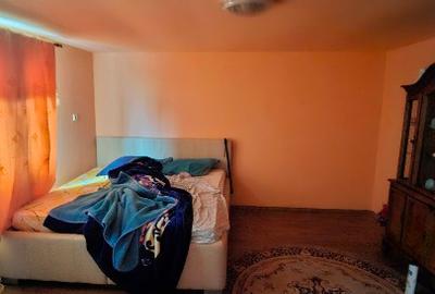 Casa în rosu de vanzare noua - 1