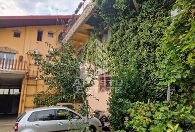 Casa familiala cu spatiu comercial si garaj P+1E+M 720 Mp - 51